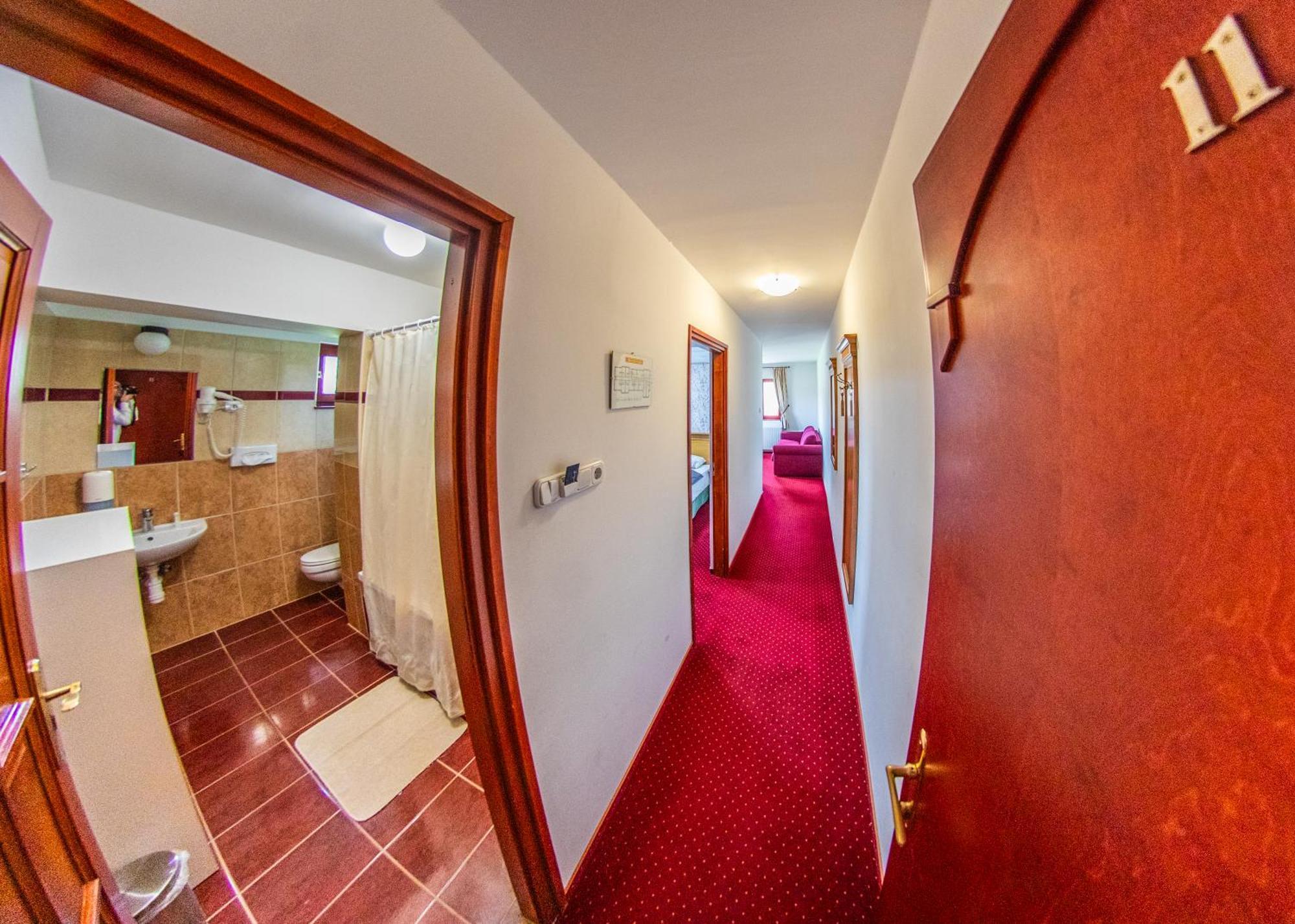Borhotel Sziluett Farkasmaly Gyongyos Exterior photo